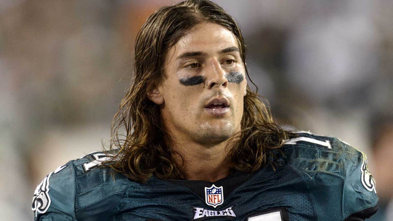 Eagles lock up WR Cooper, C Kelce with deals